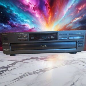 Vintage Technics SL PD825 5 Disc CD Changer Player MASH Carousel Tested Japan